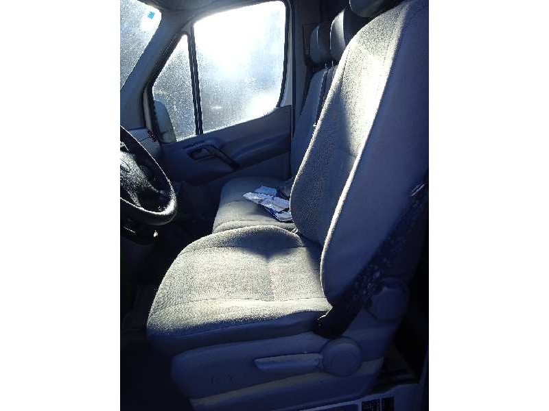 volkswagen crafter caja cerrada del año 2010