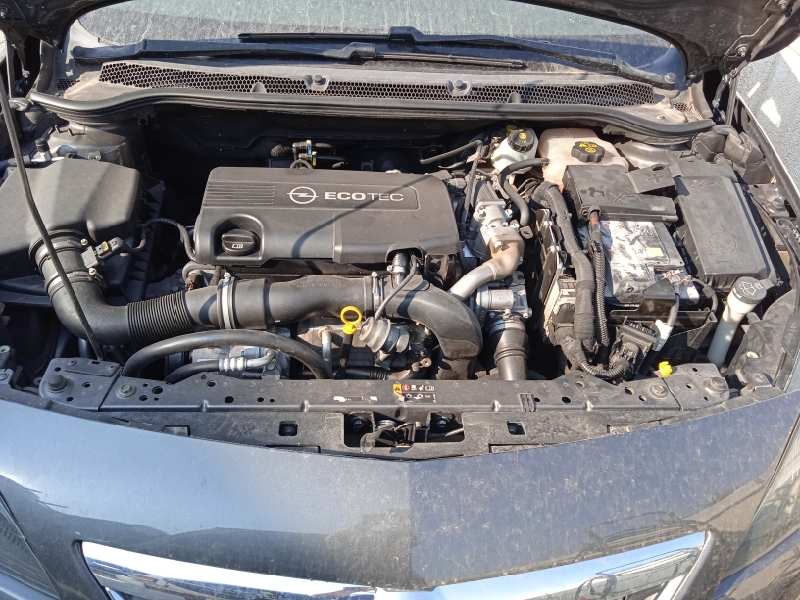 opel astra j sports tourer del año 2011