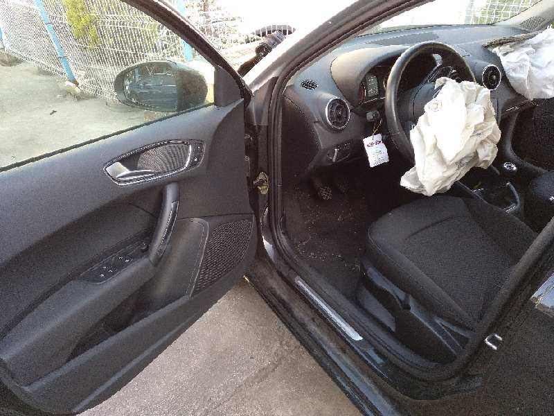 audi a1 sportback (8xa) del año 2013