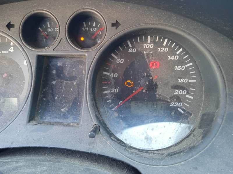 seat ibiza (6l1) del año 2002