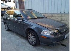 volvo v40 familiar del año 2001