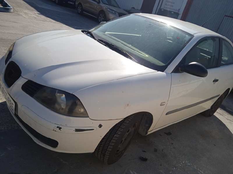 seat ibiza (6l1) del año 2002