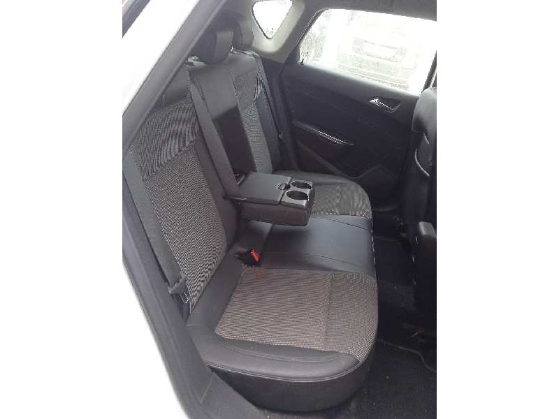 opel astra j lim. del año 2010