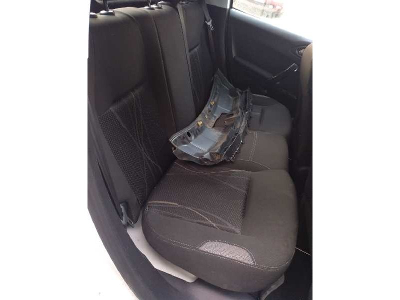 peugeot 208 del año 2013