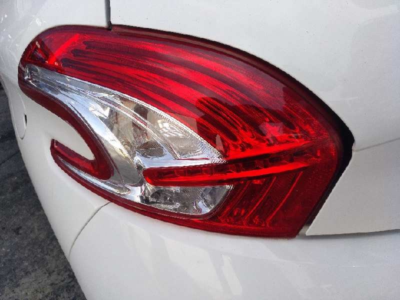 peugeot 208 del año 2013