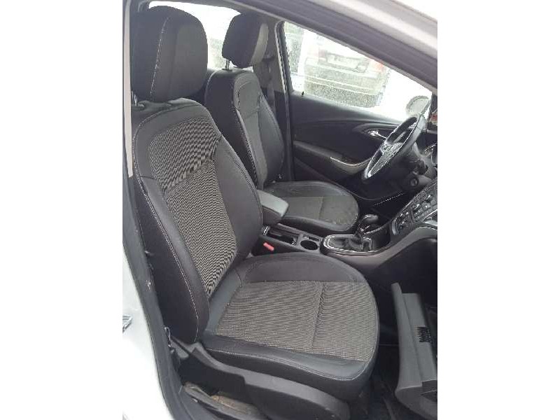 opel astra j lim. del año 2010