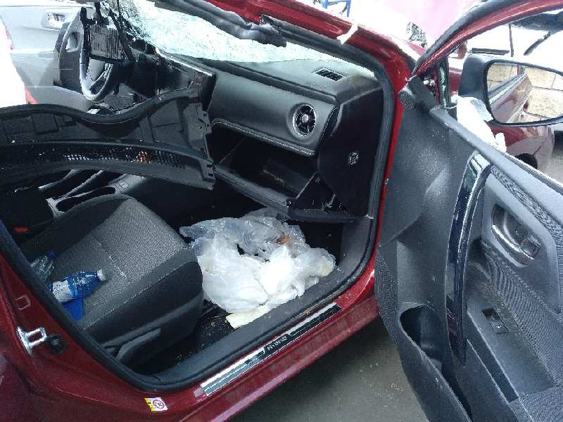 toyota auris del año 2018