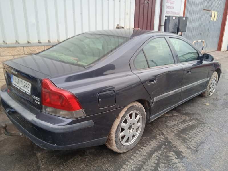volvo s60 berlina del año 2002