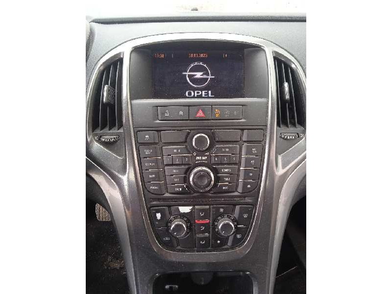 opel astra j lim. del año 2010