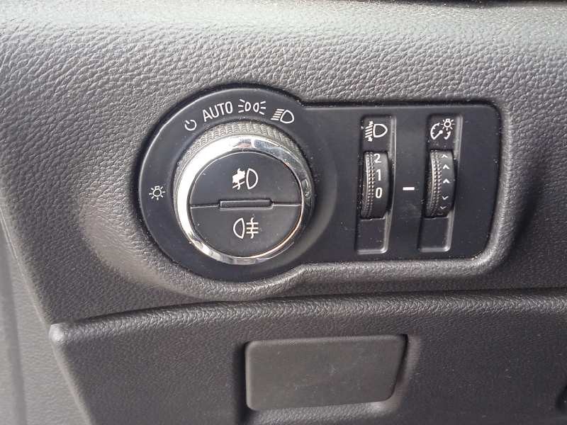 opel astra j lim. del año 2010