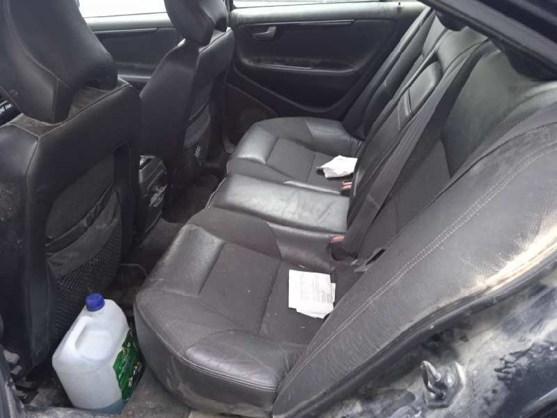 volvo s60 berlina del año 2002