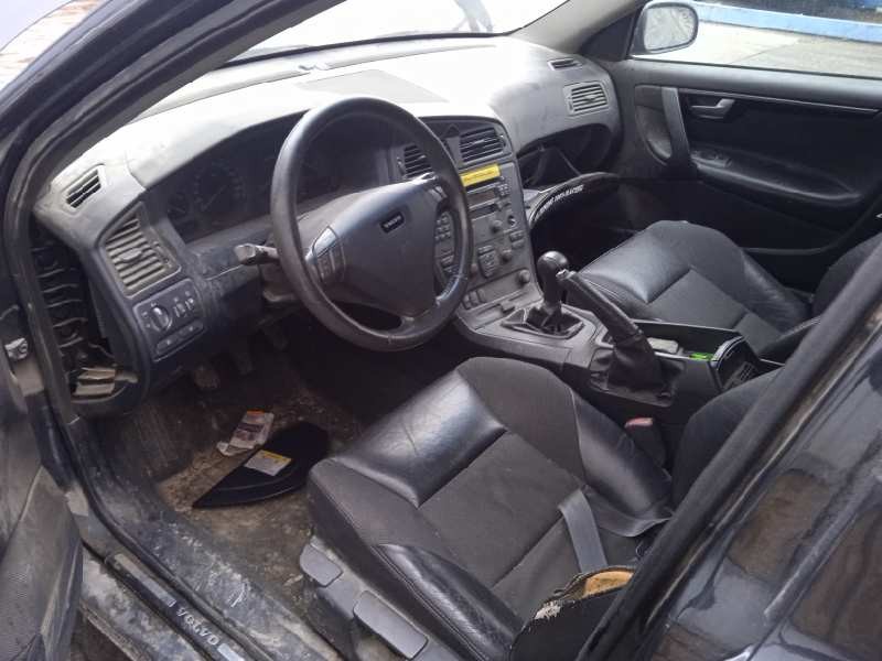 volvo s60 berlina del año 2002