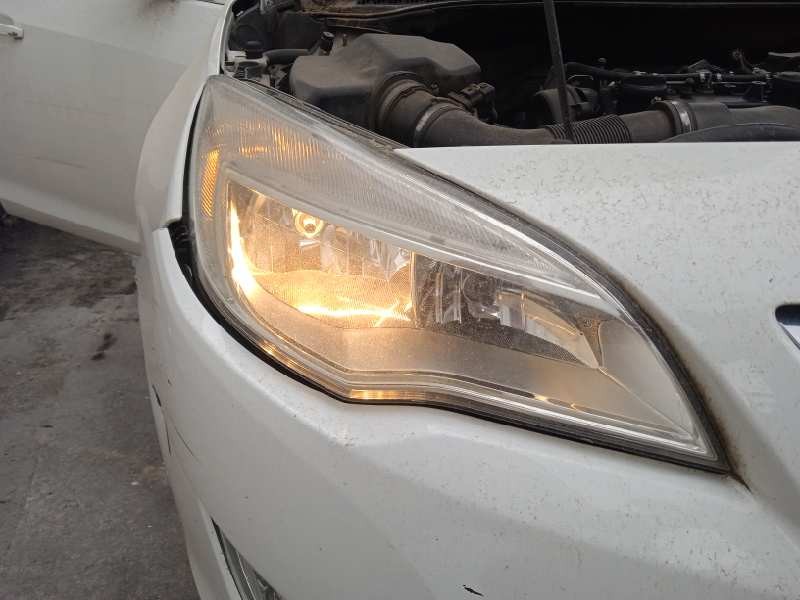 opel astra j lim. del año 2010