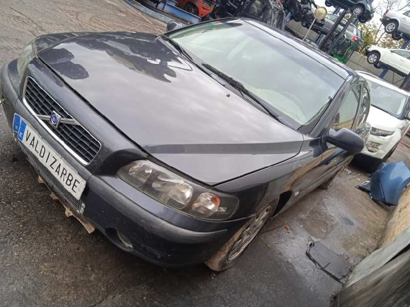 volvo s60 berlina del año 2002