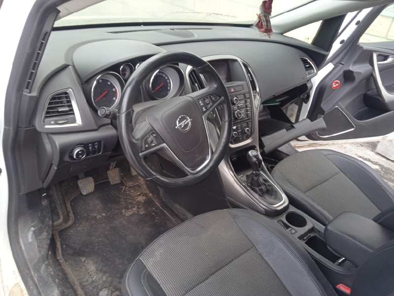 opel astra j lim. del año 2010