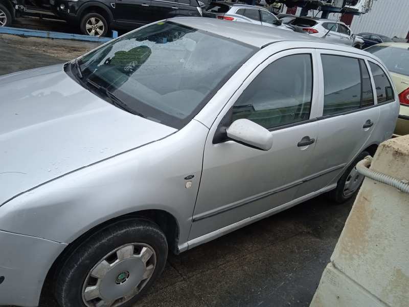 skoda fabia familiar (6y5) del año 2002
