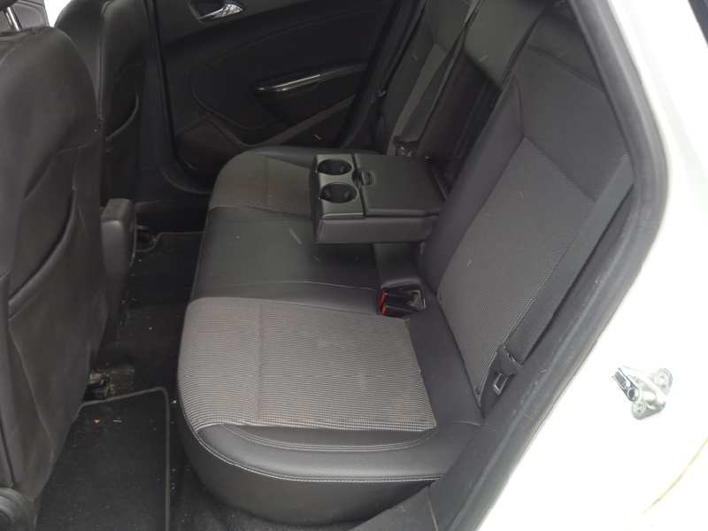 opel astra j lim. del año 2010