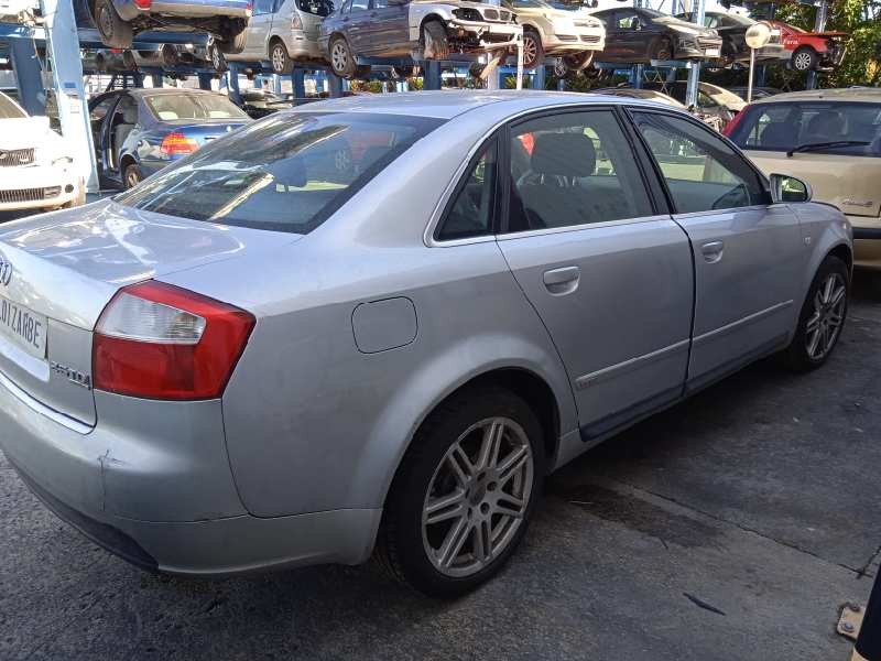 audi a4 berlina (8e) del año 2001