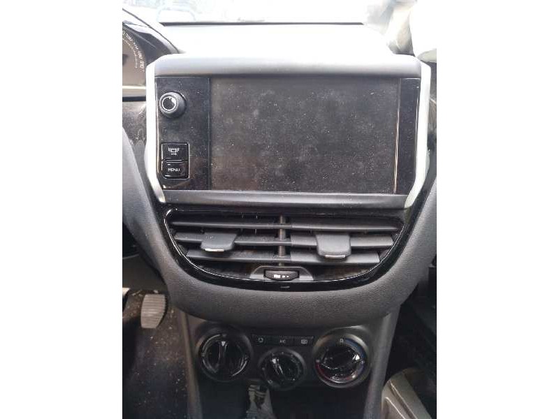 peugeot 208 del año 2013