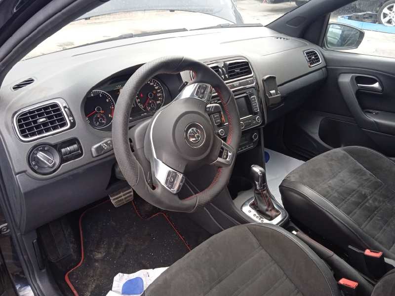 volkswagen polo (6r1) del año 2010