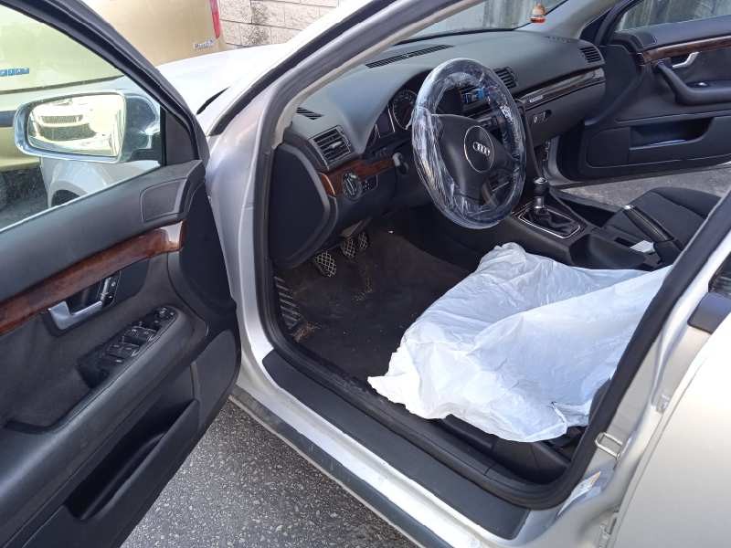 audi a4 berlina (8e) del año 2001