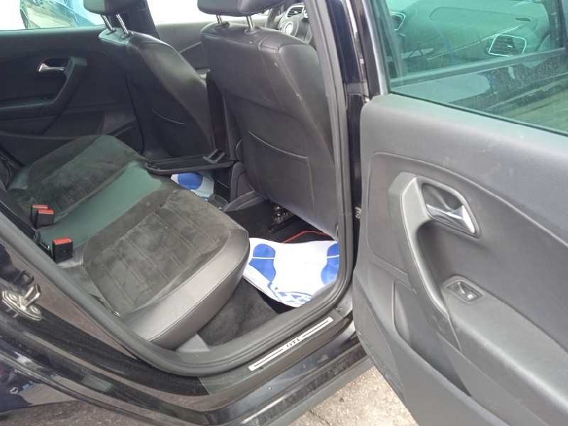 volkswagen polo (6r1) del año 2010