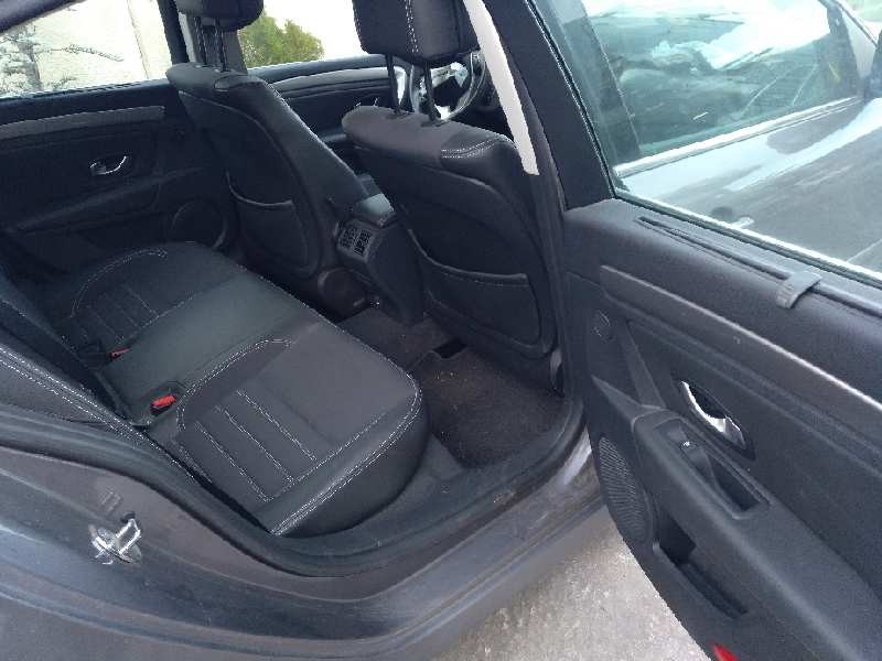 renault laguna iii del año 2011