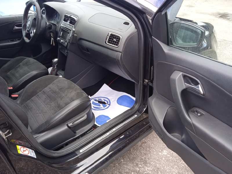 volkswagen polo (6r1) del año 2010