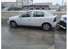 opel astra g berlina del año 2003