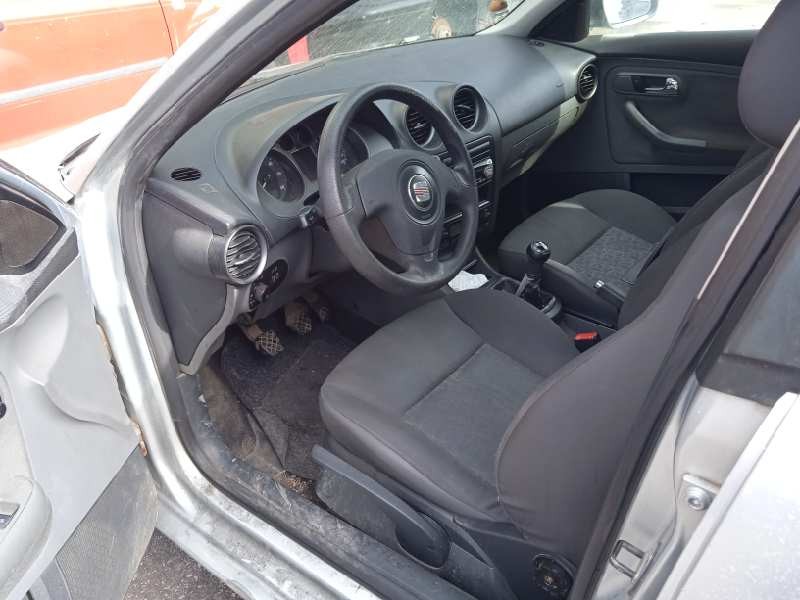 seat ibiza (6l1) del año 2006