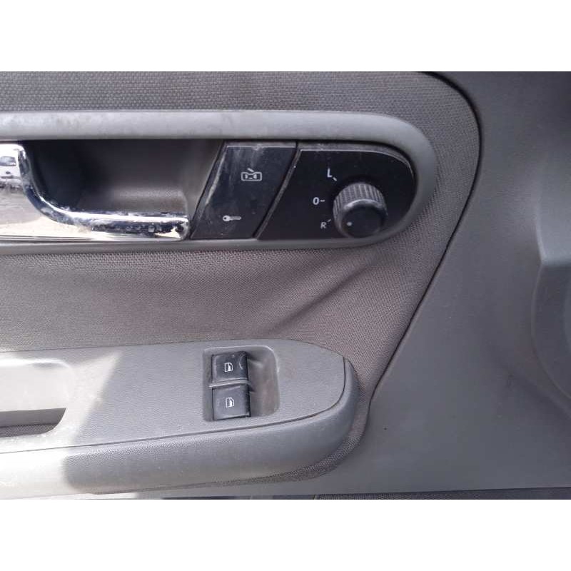 seat ibiza (6l1) del año 2006