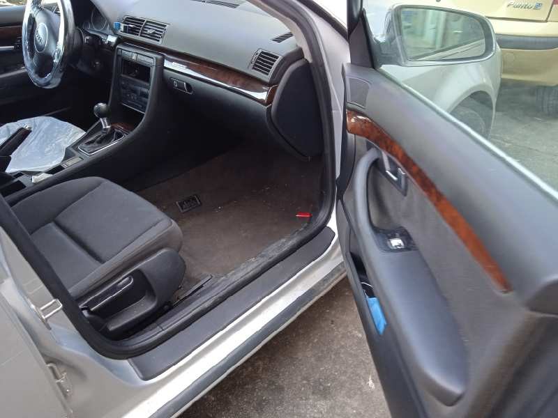 audi a4 berlina (8e) del año 2001