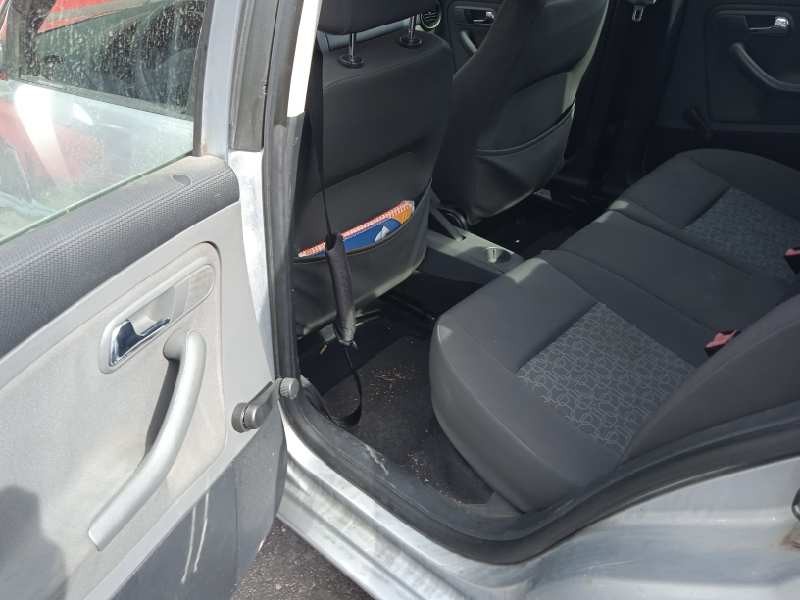 seat ibiza (6l1) del año 2006