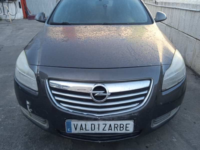 opel insignia berlina del año 2011
