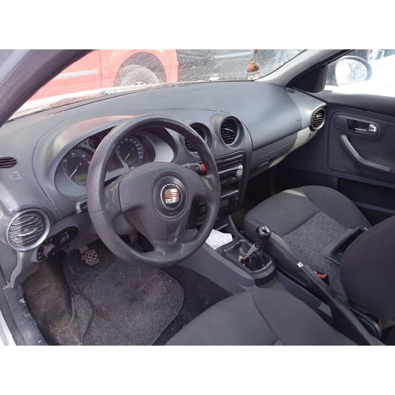 seat ibiza (6l1) del año 2006