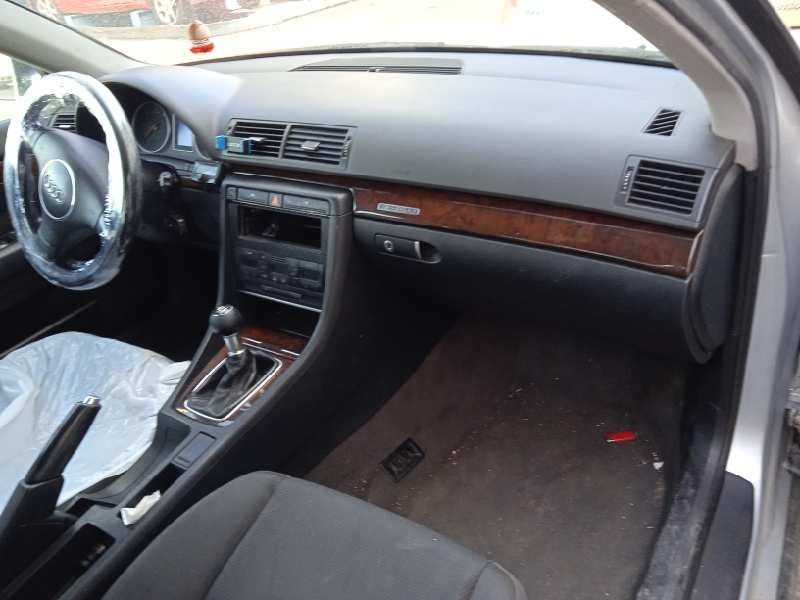 audi a4 berlina (8e) del año 2001