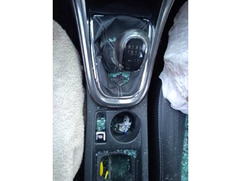 opel astra j lim. del año 2011