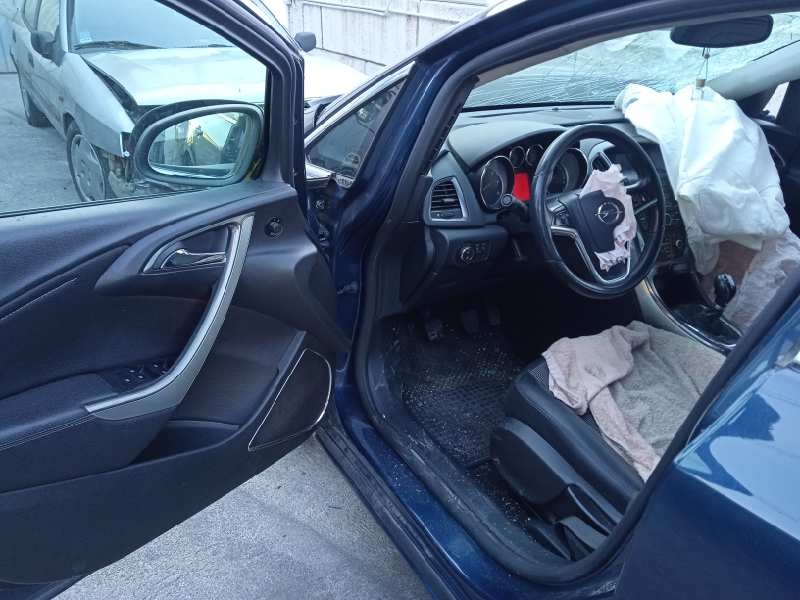 opel astra j lim. del año 2011