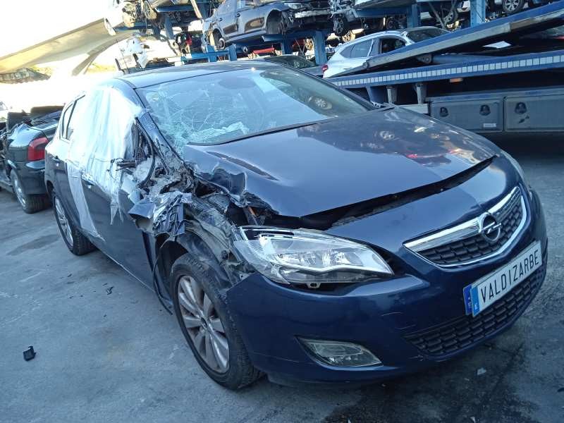 opel astra j lim. del año 2011