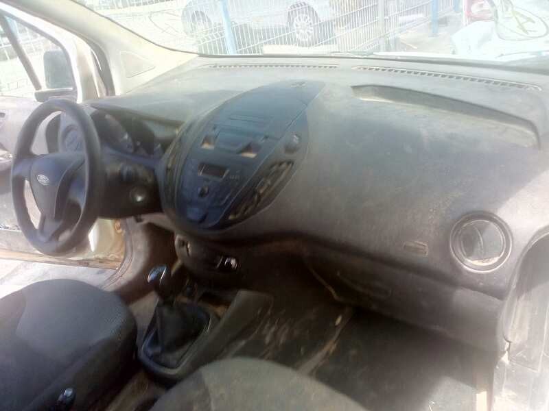 ford transit courier del año 2015