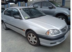 toyota avensis berlina (t 22) del año 2002