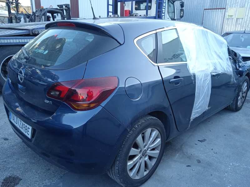 opel astra j lim. del año 2011