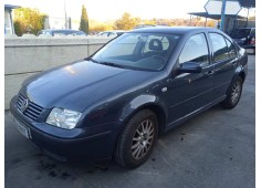 VOLKSWAGEN BORA BERLINA (1J2)