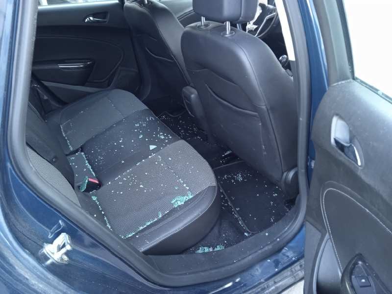 opel astra j lim. del año 2011