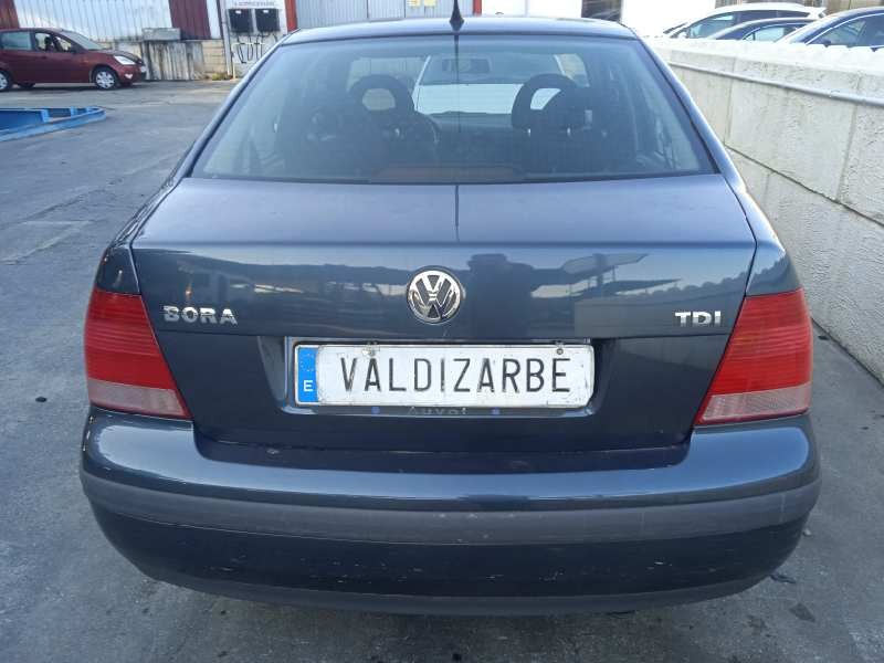 volkswagen bora berlina (1j2) del año 2002