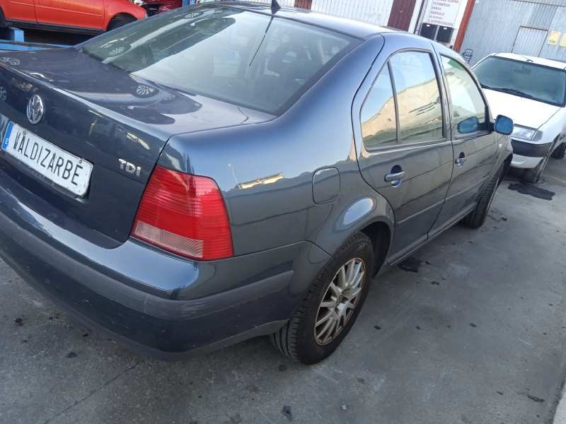 volkswagen bora berlina (1j2) del año 2002