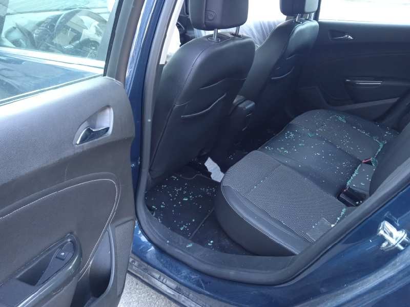 opel astra j lim. del año 2011