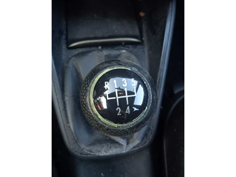 volkswagen bora berlina (1j2) del año 2002