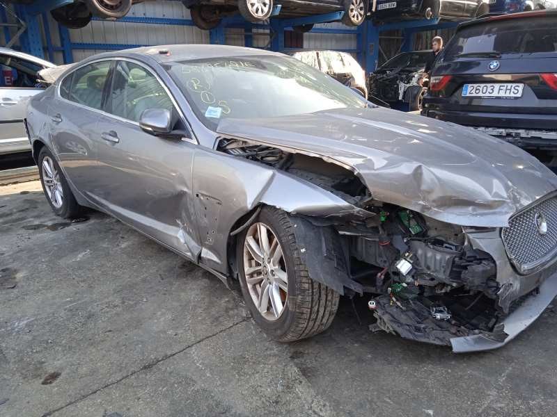 jaguar xf del año 2013