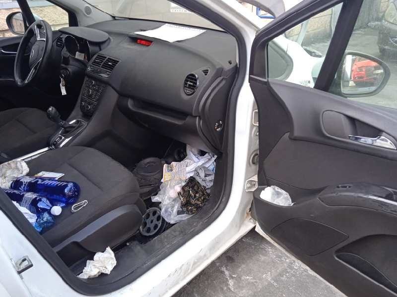 opel meriva b del año 2012